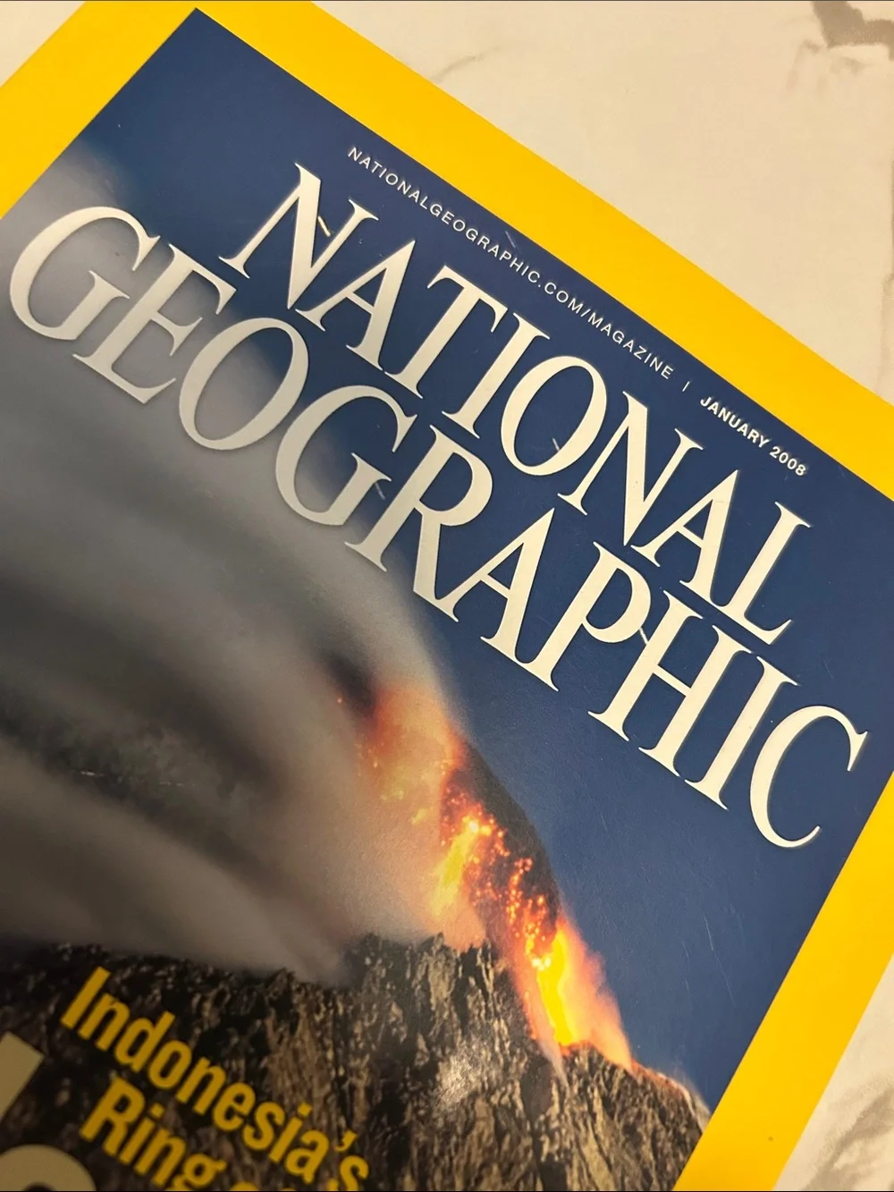 Vintage 01/2008 - National Geographic - Volcano gods - Volume 213 - No. 1